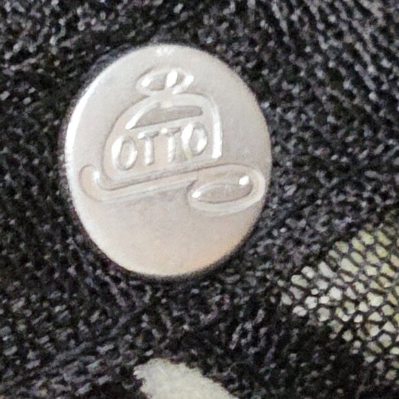 Good Dye Young (Hair Dye) Promo Cloth Bag and Blip (Quit Smoking Aid) Promo Hat - Picture 11 of 12